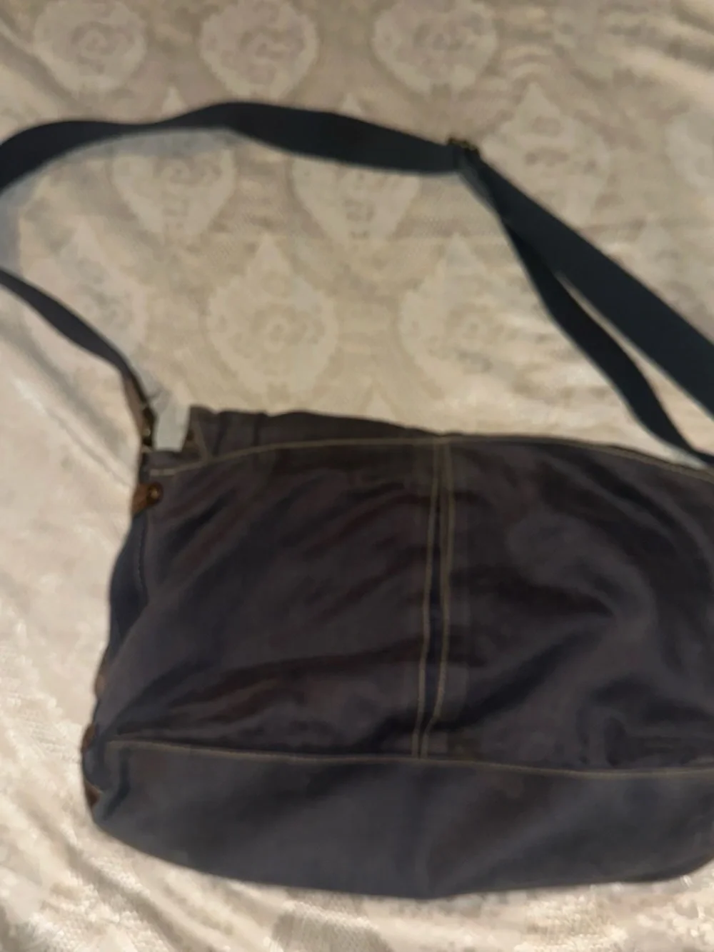 Gray Fossil shoulder bag